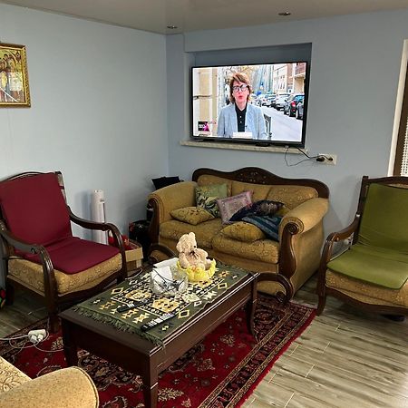 Guest House Medea Kutaisi Bagian luar foto