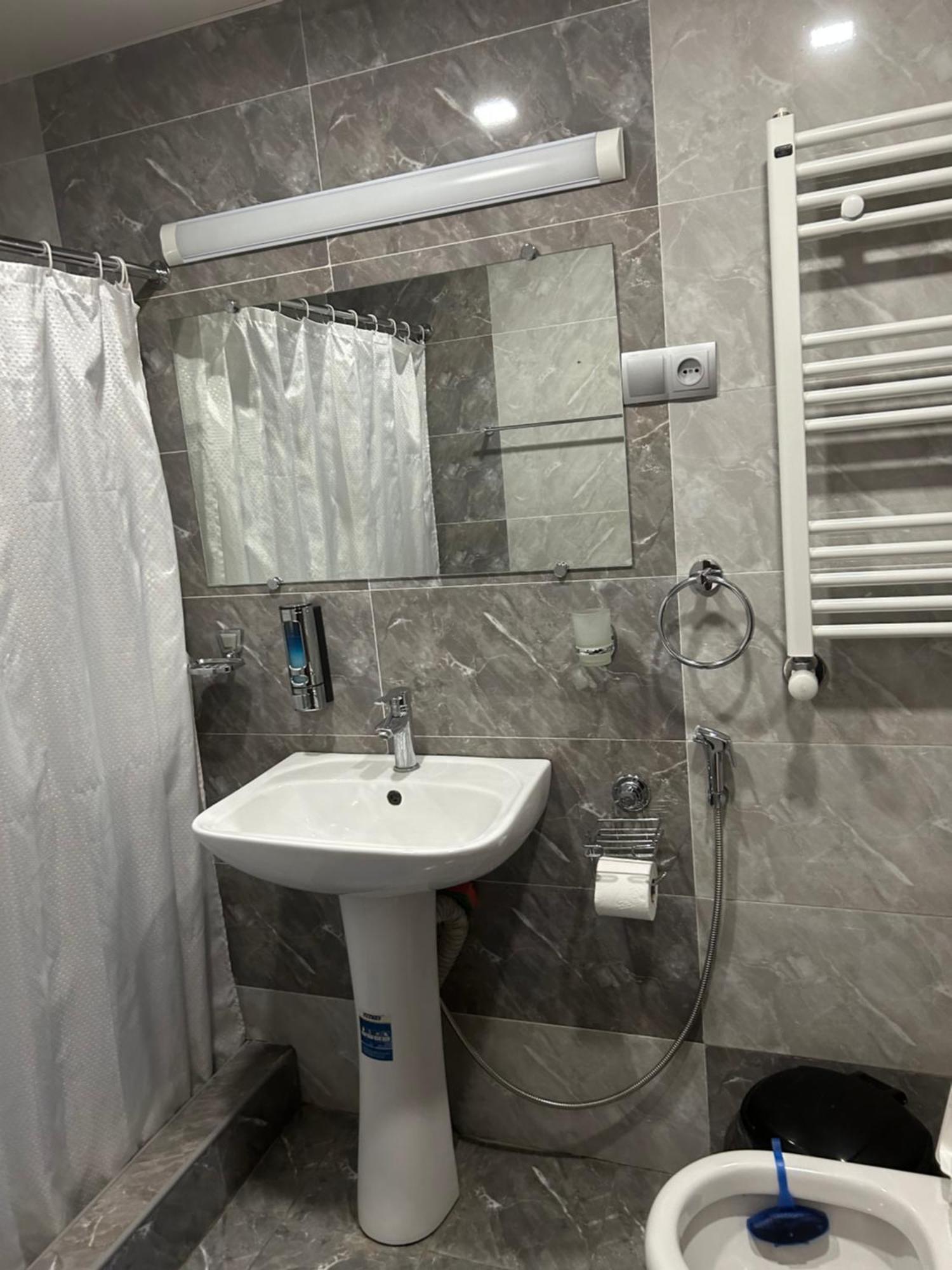 Guest House Medea Kutaisi Bagian luar foto