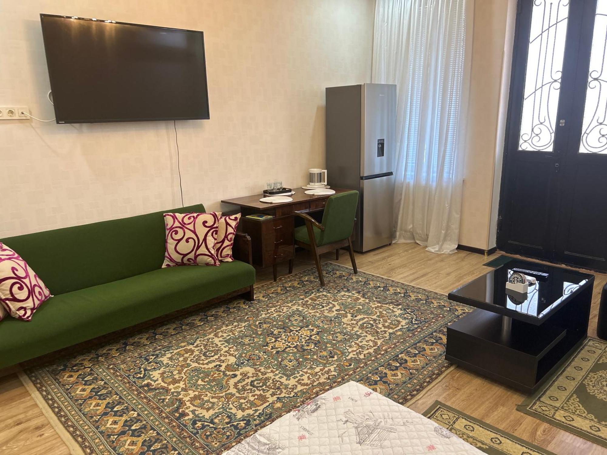 Guest House Medea Kutaisi Bagian luar foto