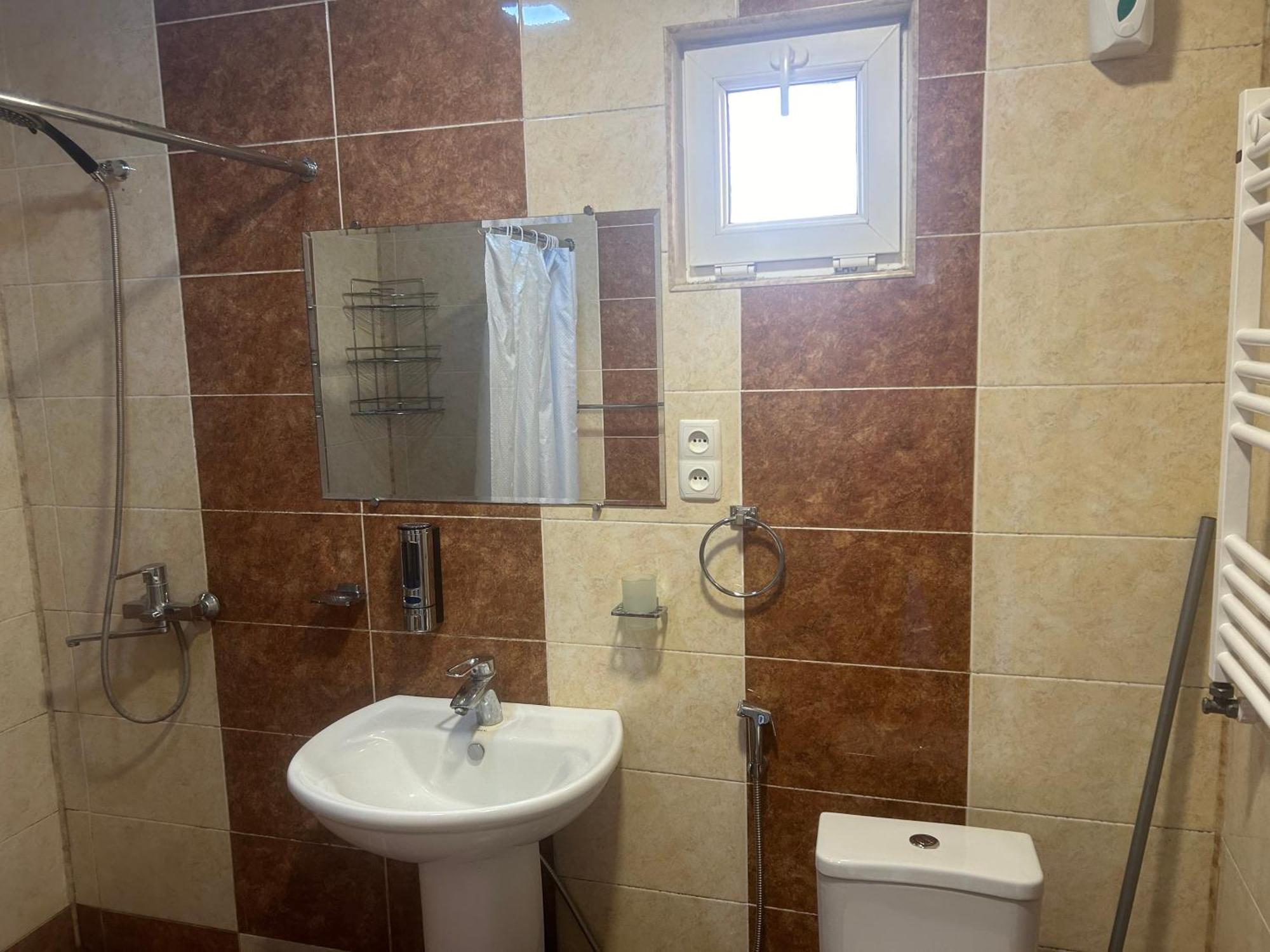 Guest House Medea Kutaisi Bagian luar foto