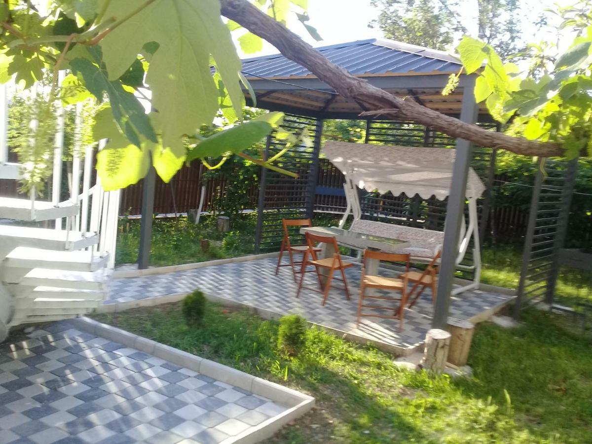 Guest House Medea Kutaisi Bagian luar foto